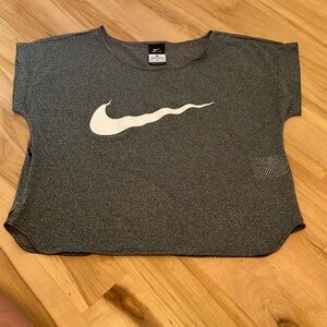 Nike Dri-Fit Running / Yoga Athletic Loose Gray Shirt